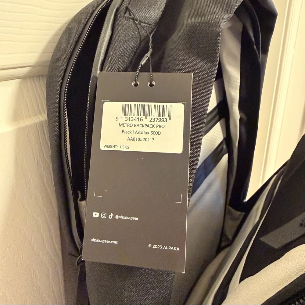 Alpaka Metro Travel Laptop Backpack Pro Black | Axoflux 600D - Picture 10 of 12